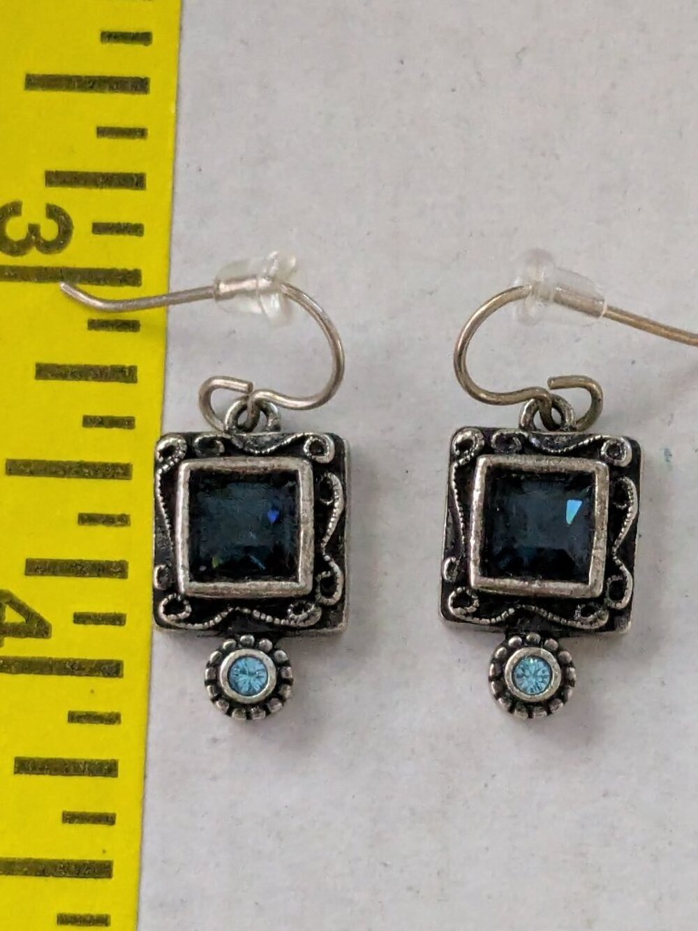 2009 PATRICIA LOCKE Blue Crystal Antique Silver Tone Dangle Pierced Earrings